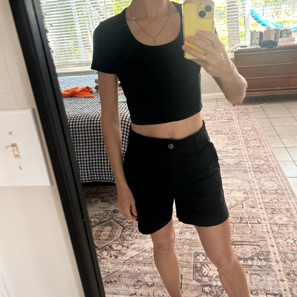 Black Short Sleeve Crop top